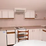 Family Friendly With A Swimming Pool - 4235 Apartmán *