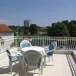 Apartmán Family Friendly With A Swimming Pool - 4235 Vodice
