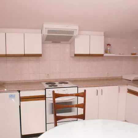 Family Friendly With A Swimming Pool - 4235 Apartment *