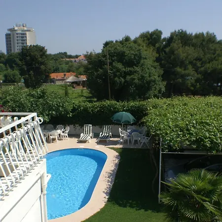 Family Friendly With A Swimming Pool - 4235 * Vodice