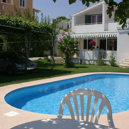 Family Friendly With A Swimming Pool - 4235 Apartament Vodice