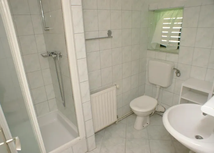 Appartement Family Friendly With A Swimming Pool - 4235