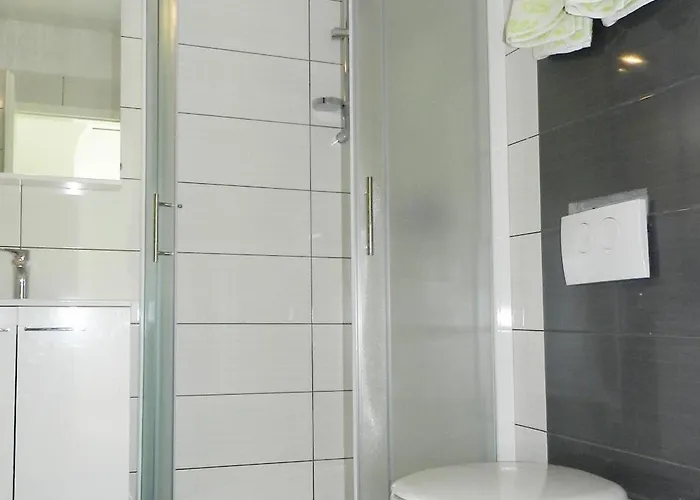 Family Friendly With A Swimming Pool - 4235 *