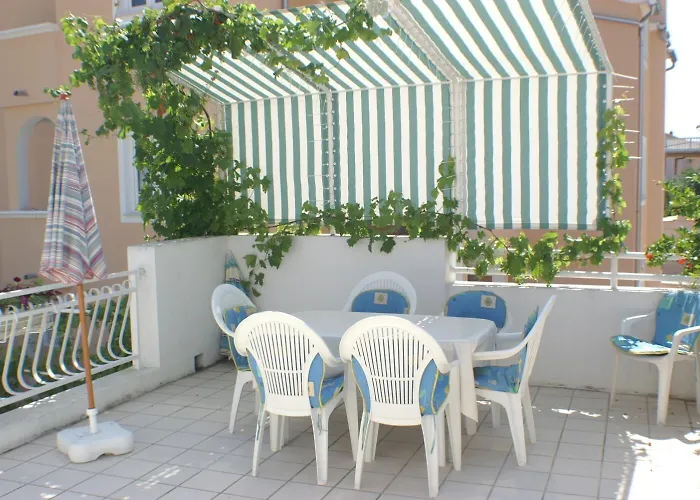 Appartement Family Friendly With A Swimming Pool - 4235