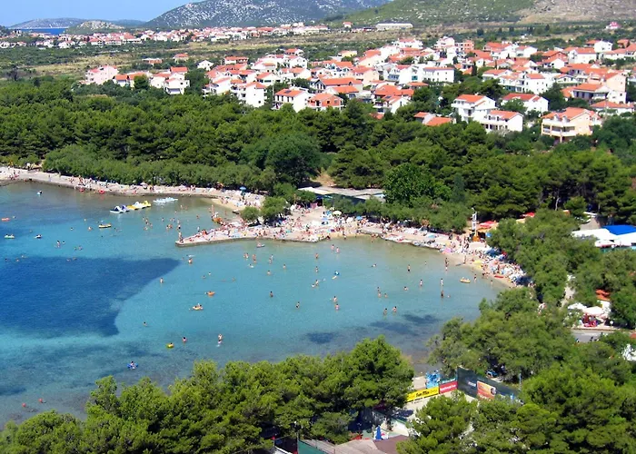 Appartement Family Friendly With A Swimming Pool - 4235 Vodice